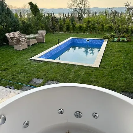 Hotel Pinehouse